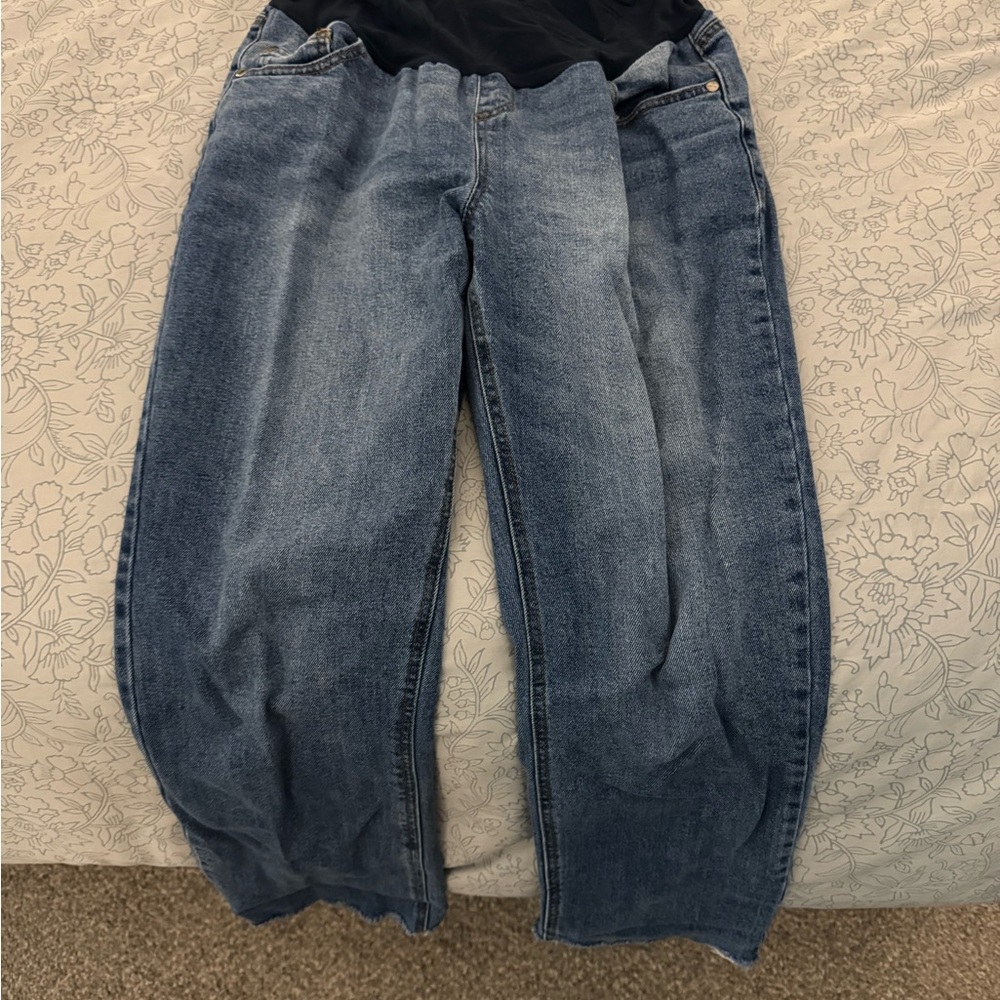 Motherhood loose fit jeans